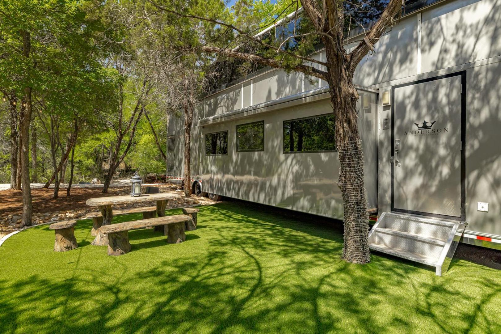 7744 Ranch Glamping Resort Остин Стая снимка